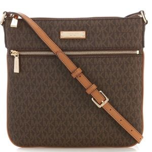 Michael Kors Bedford Signature Flat Cross-Body
Bag